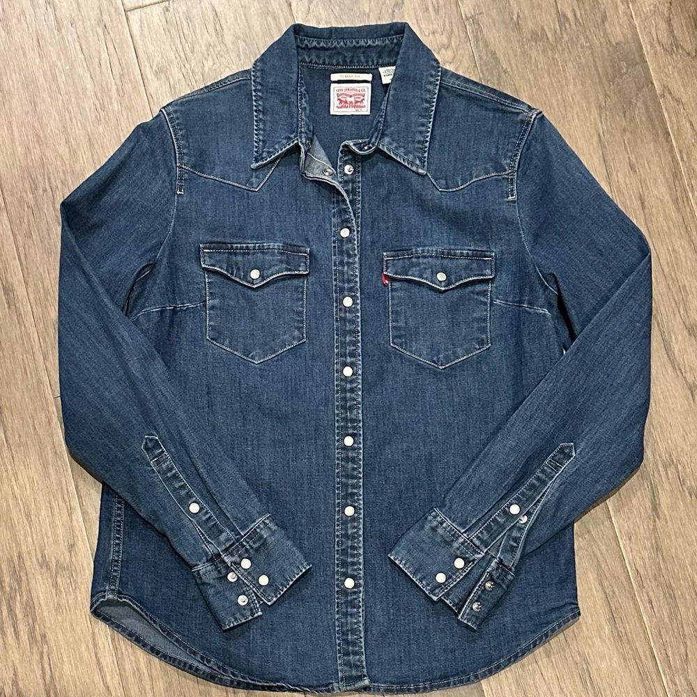 Levi's Classic Fit Blue Denim Shirt